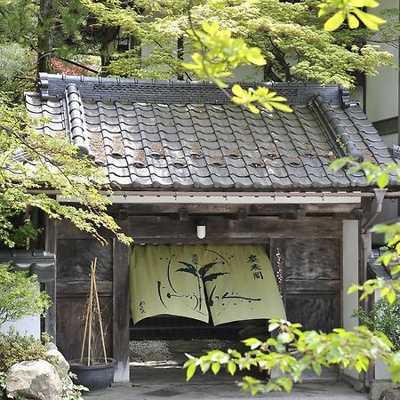 Jinpyokaku Hotel Yamanouchi  Bagian luar foto