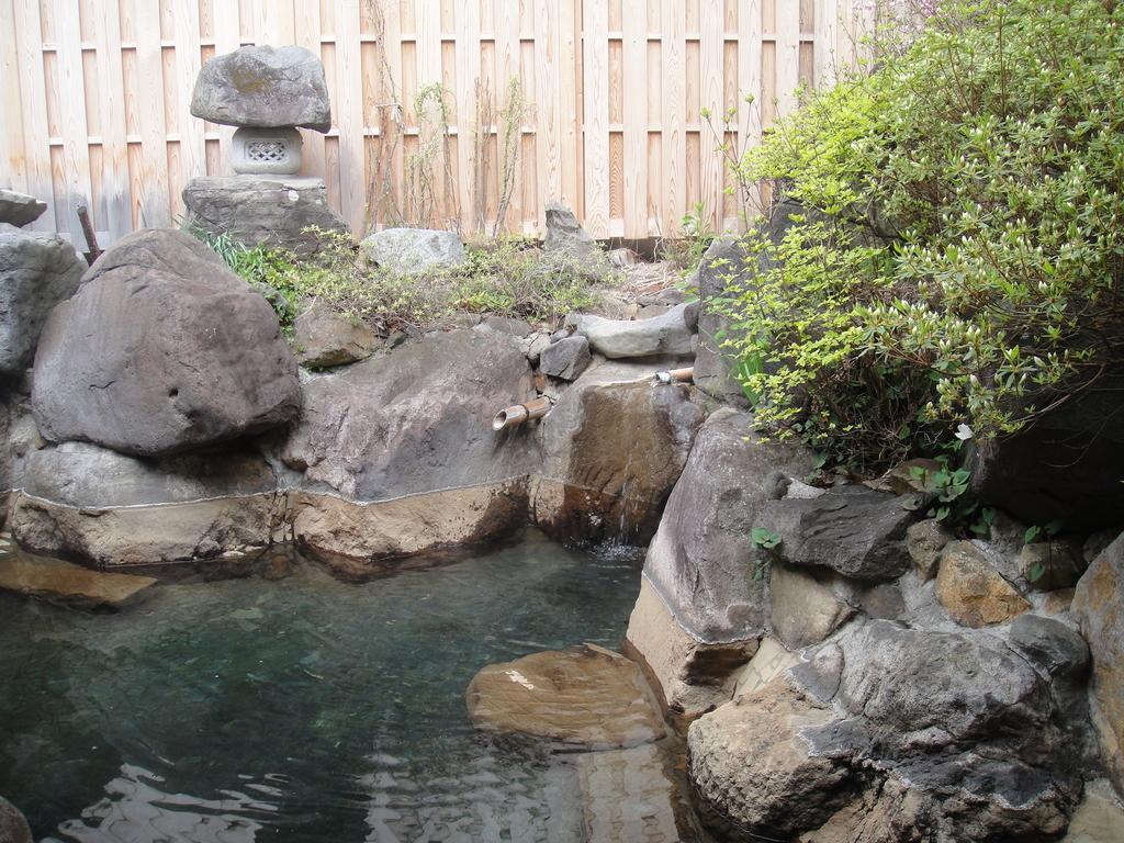 Jinpyokaku Hotel Yamanouchi  Bagian luar foto