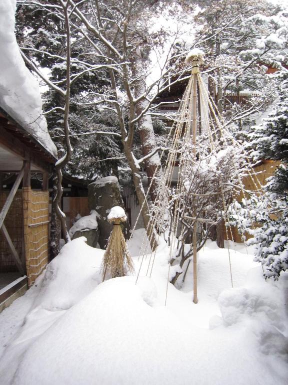 Jinpyokaku Hotel Yamanouchi  Bagian luar foto
