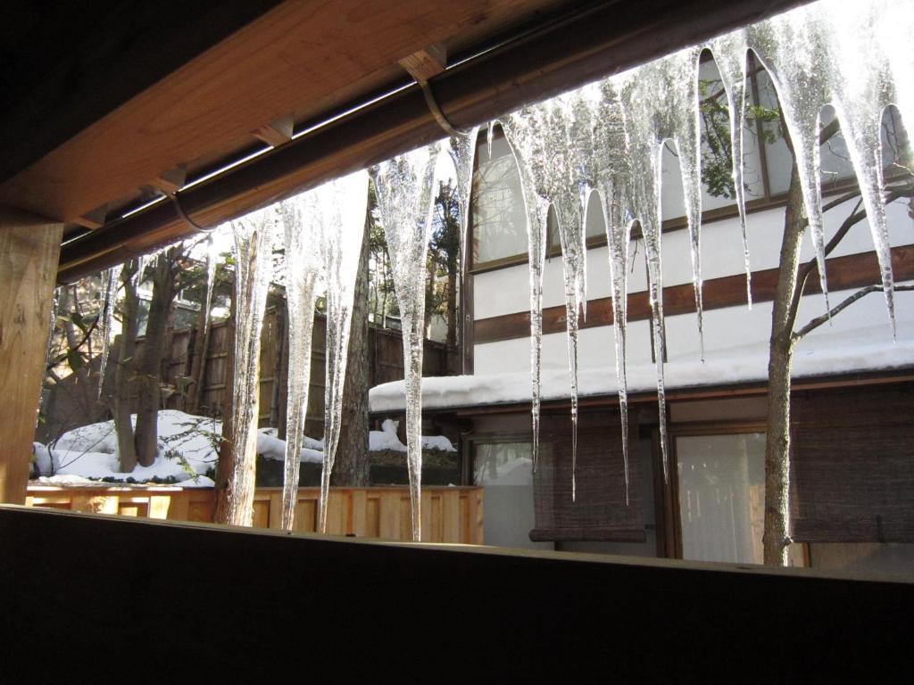 Jinpyokaku Hotel Yamanouchi  Bagian luar foto