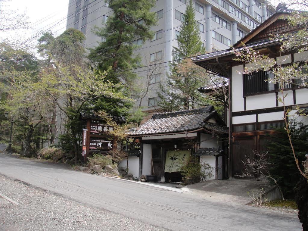Jinpyokaku Hotel Yamanouchi  Bagian luar foto