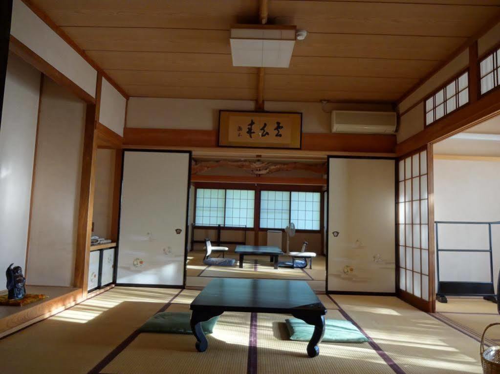 Jinpyokaku Hotel Yamanouchi  Bagian luar foto