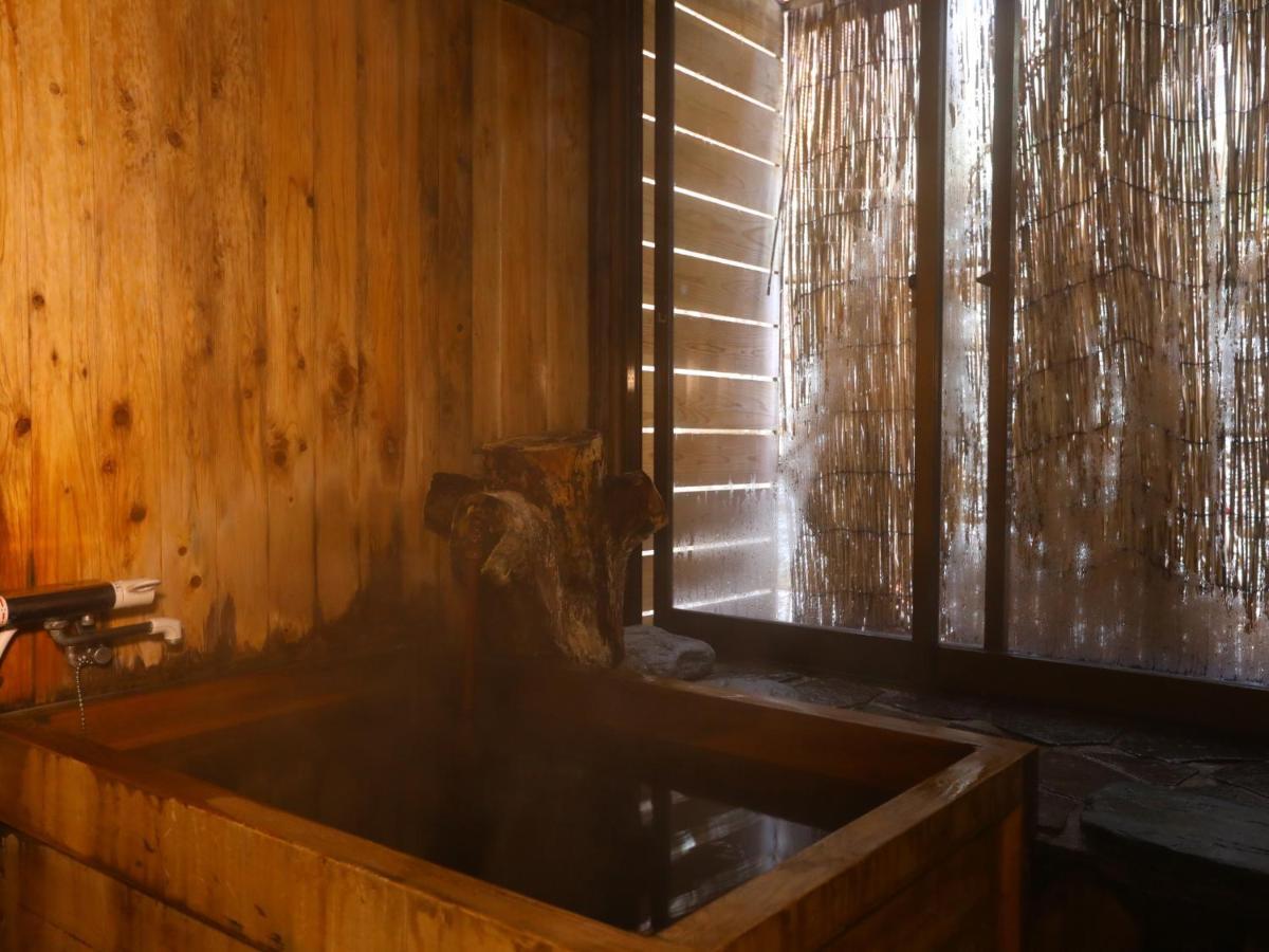 Jinpyokaku Hotel Yamanouchi  Bagian luar foto