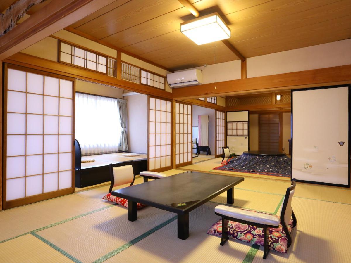 Jinpyokaku Hotel Yamanouchi  Bagian luar foto