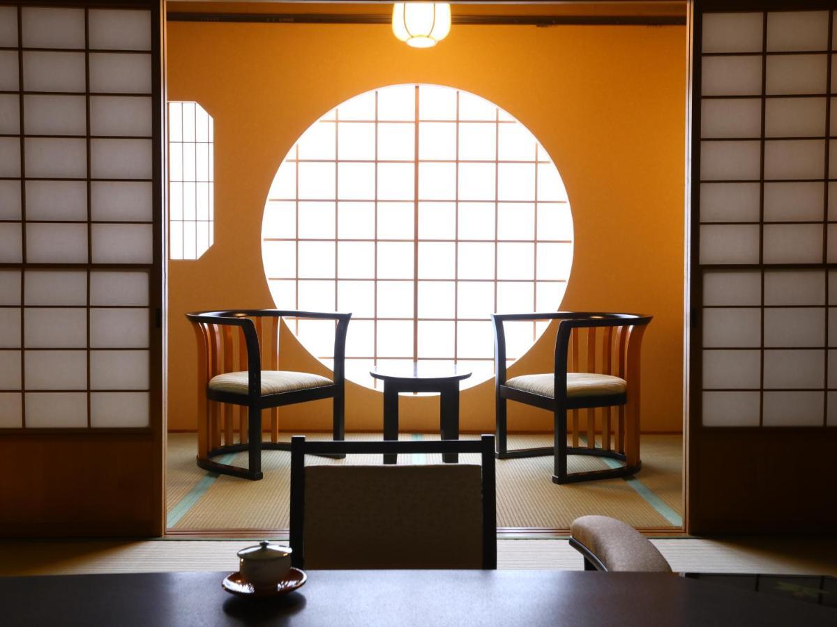 Jinpyokaku Hotel Yamanouchi  Bagian luar foto