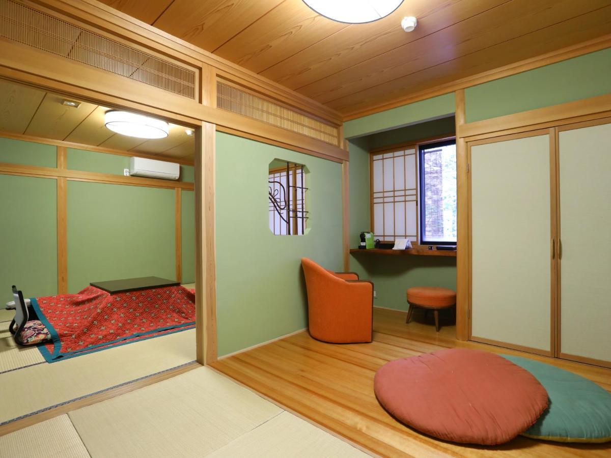 Jinpyokaku Hotel Yamanouchi  Bagian luar foto