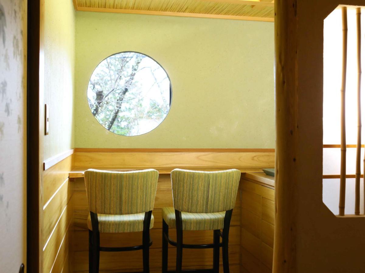 Jinpyokaku Hotel Yamanouchi  Bagian luar foto
